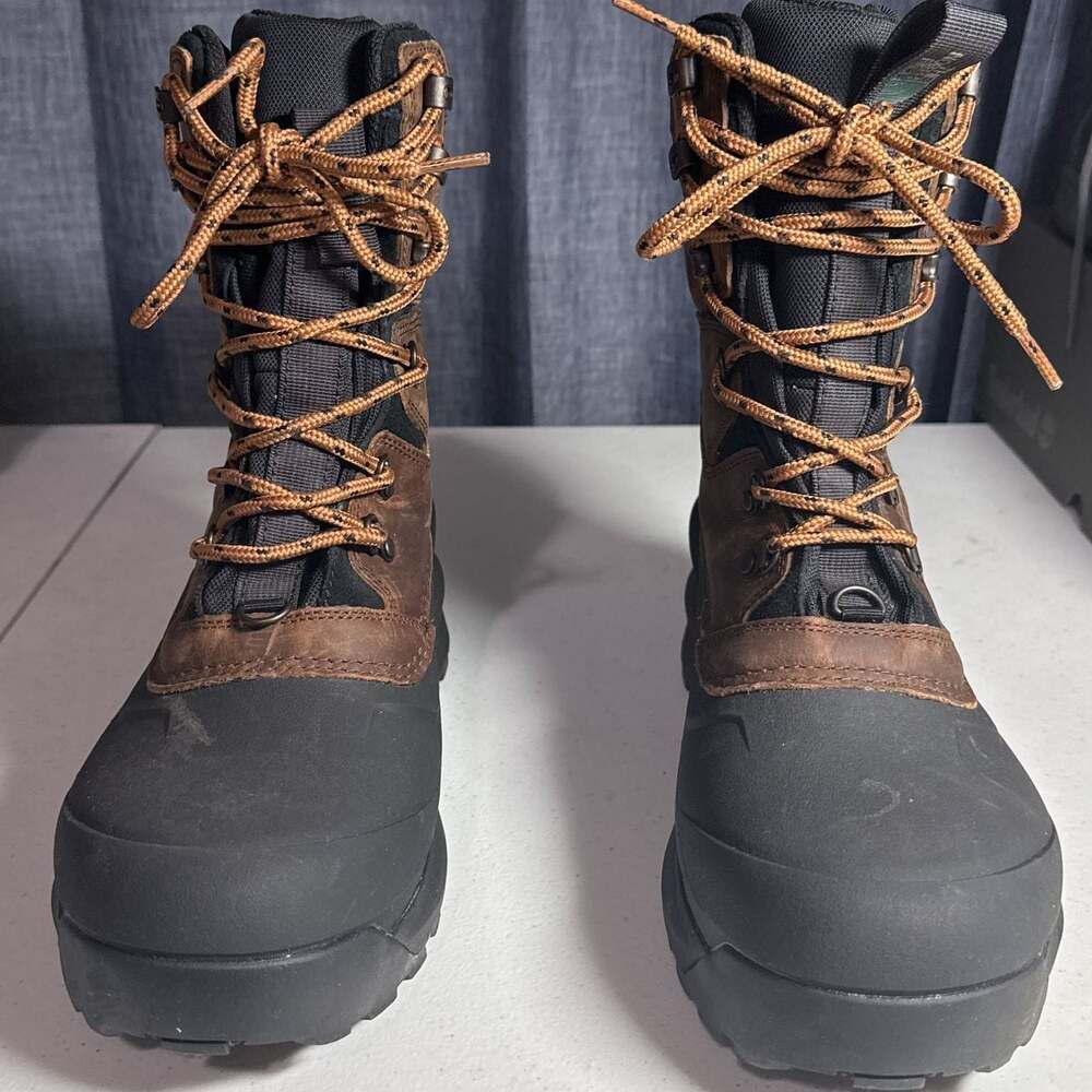 The North Face Chilkat V 400 Waterproof Boots Men's Size 11.5
